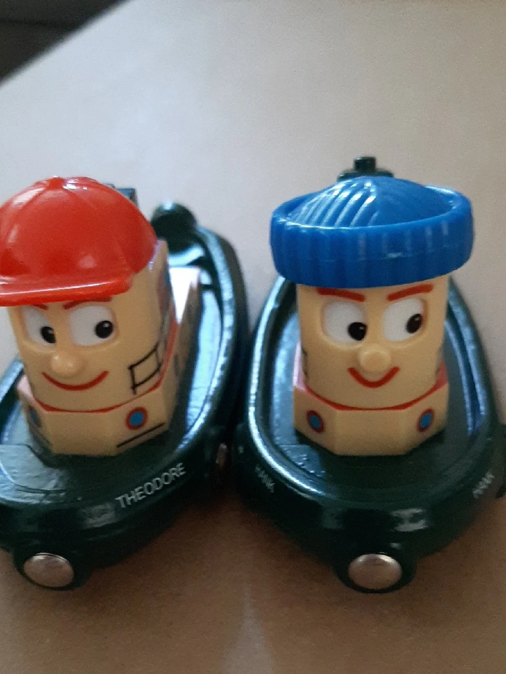 Brio Tugboats Theodore And Hank